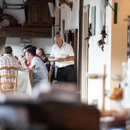 Hotell Du Col D'osquich