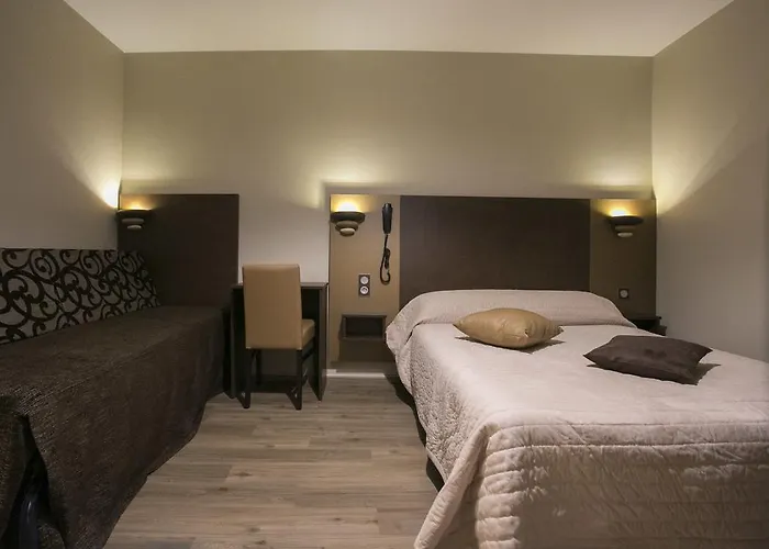 Logis Du Col D'osquich Hotel