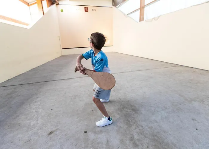 Logis Du Col D'osquich Hotel